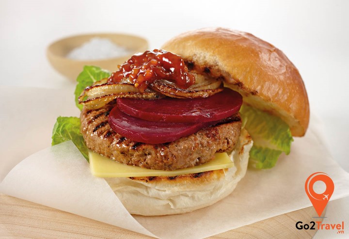 Hamburger củ dền