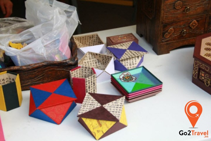 Nghệ thuật gấp giấy thủ công