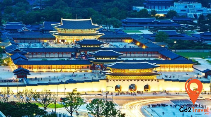 cung điện Gyeongbok ling linh