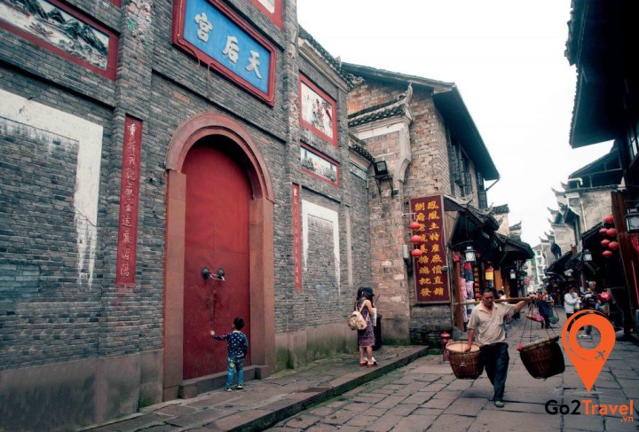 Hầu hết các thế hệ họ Dương đề là những trung thần, luôn tận tụy với triều đình.