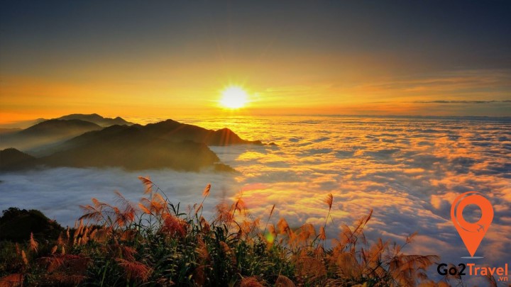 Vẻ đẹp núi Alishan khi chiều tà