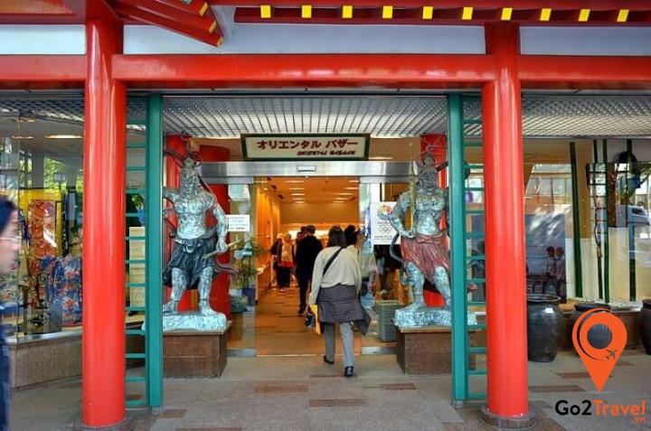 Oriental Bazaar có kha khá các sản phẩm hàng hóa Nhật Bản