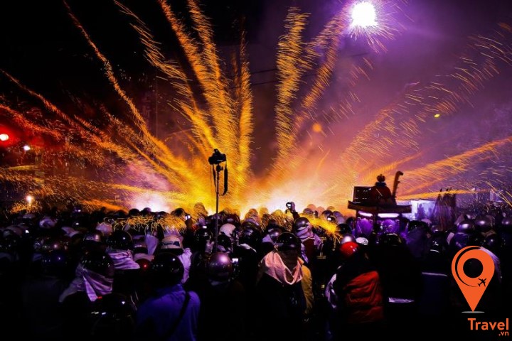 Lễ hội đốt pháo vào dịp Tết ở Diêm Thủy - Đài Nam