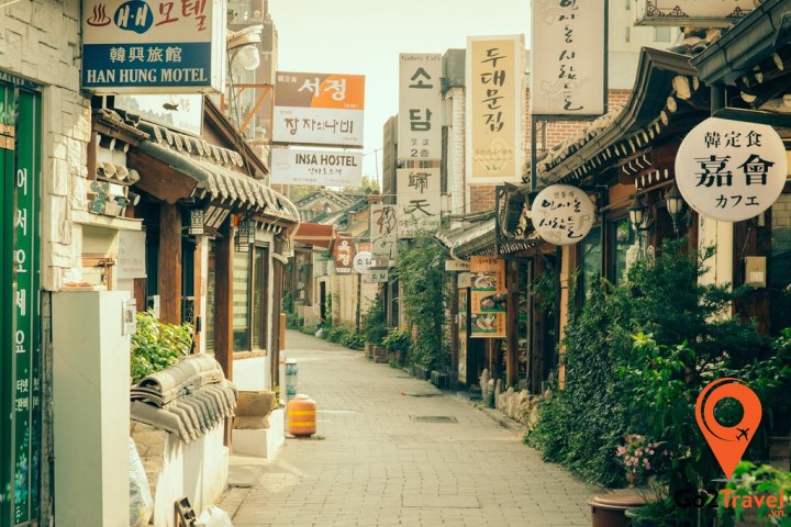 Dạo Phố Insadong giúp du khách có thể thoải mái tận hưởng cuộc sống bình yên