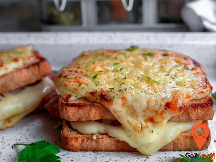 Croque Monsieur là món ăn rất ưa chuộng của người Pháp cho những ai thích bữa sáng nhanh gọn
