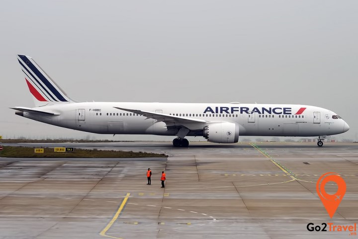 Máy bay chính là phương tiện giúp bạn đến với Hà Lan