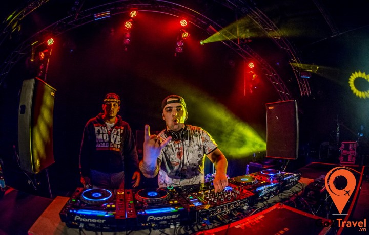 Thụy Sĩ nổi tiếng với những lễ hội âm nhạc với nhiều thể loại khác nhau từ hòa nhạc thính phòng cho tới Rock trẻ trung hiện đại