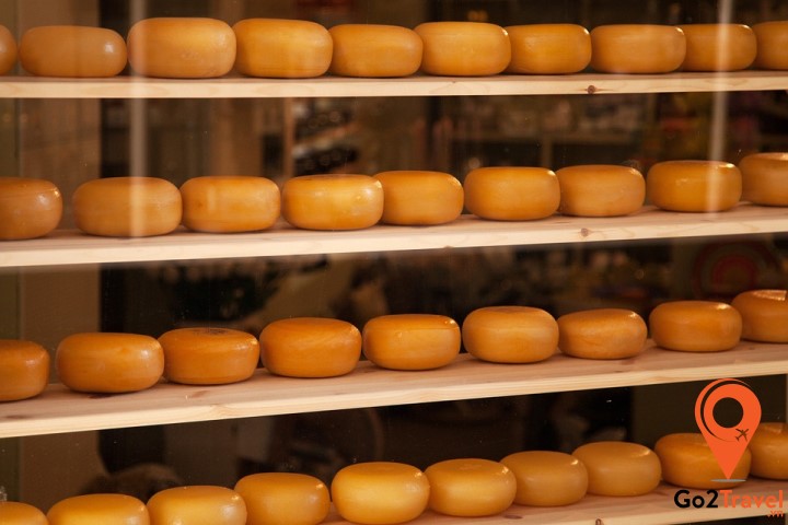 Phô mai Cheesy vòng tròn thông