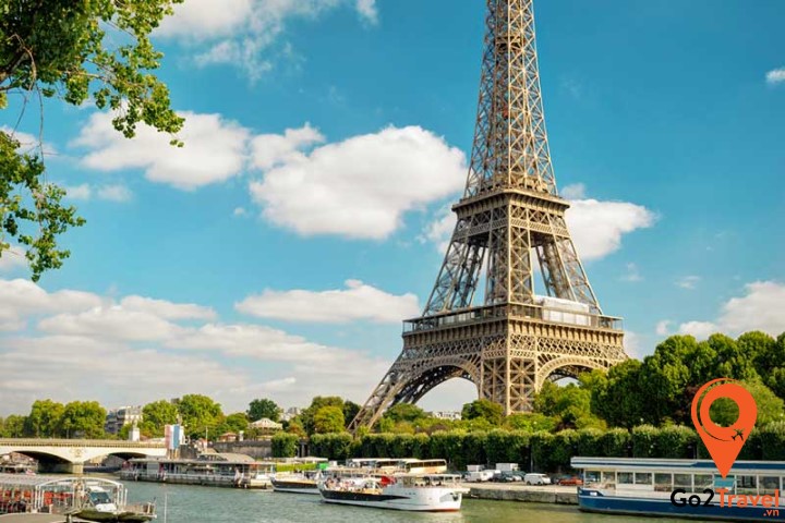 hủ đô Paris – Tháp Eiffel – Một trong những điều nổi tiếng của nước Pháp