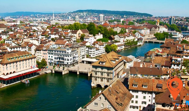 Đây cũng là nơi tổ chức Street Parade – bữa tiệc đường phố “thịnh soạn” hàng năm lớn nhất ở châu Âu.