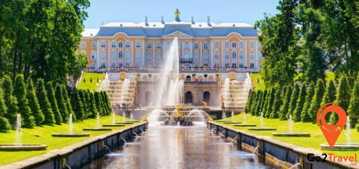 Cung-điện-mùa-hè-Peterhof