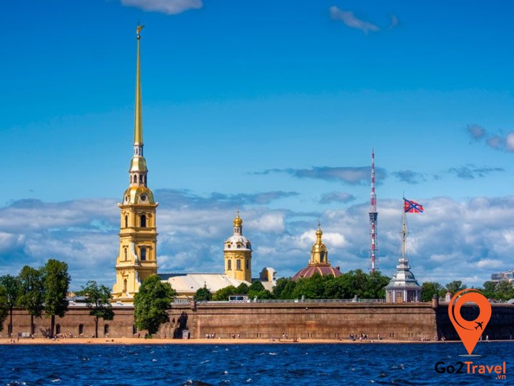 Pháo-đài-Petropavlovskaya-1