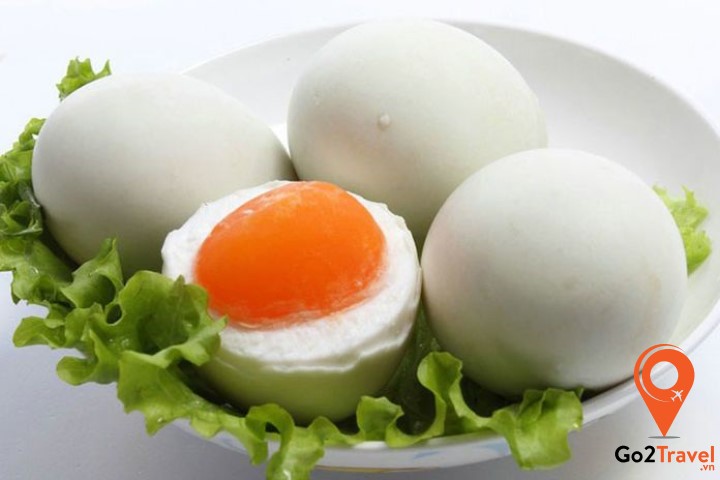 Trứng vịt là một món ăn vặt rất được ưa chuộng