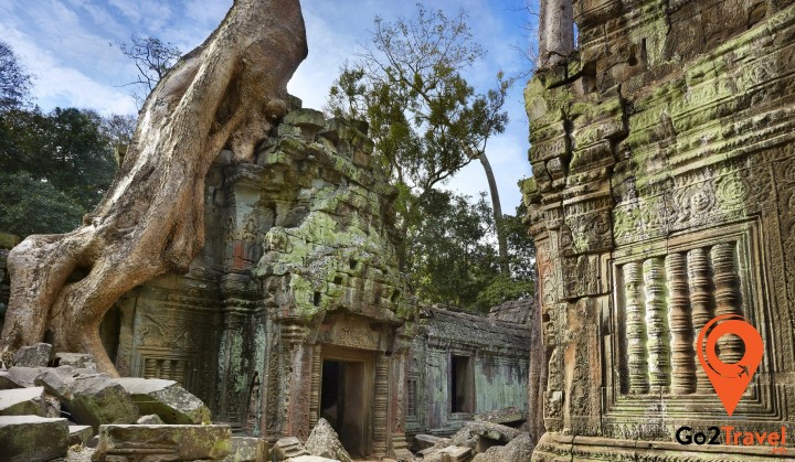 Đền Ta Prohm với rễ cây khổng lồ