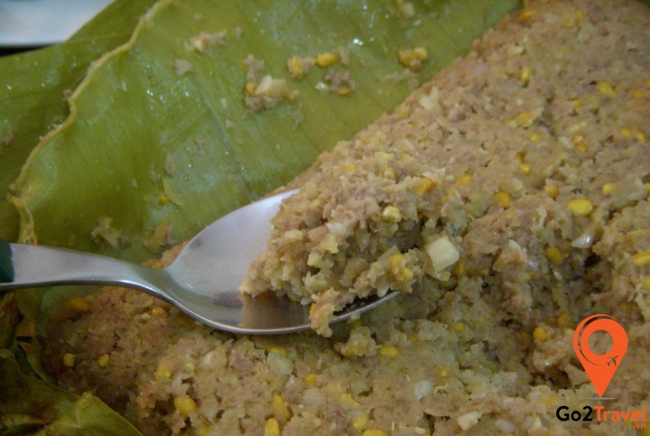 Mắm trộn thịt gói lá chuối