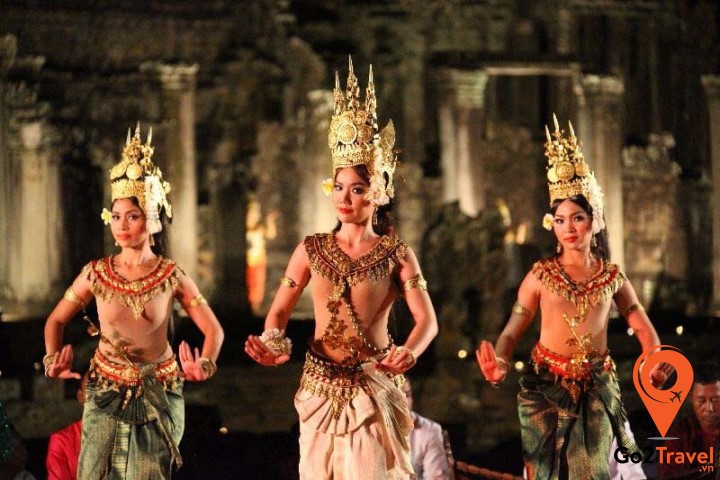 Vũ điệu thần tiên Apsara được biểu diễn trong hoàng cung, các ngày lễ ca ngợi công đức của các vị thần và hoàng gia
