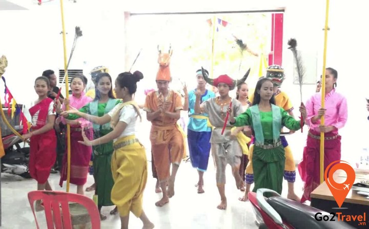 Ngoài Apsara, Campuchia còn có nhiều điệu múa dân gian khác