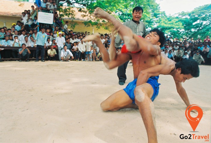 Baok Chambab là môn đấu vật truyền thống của người Khmer