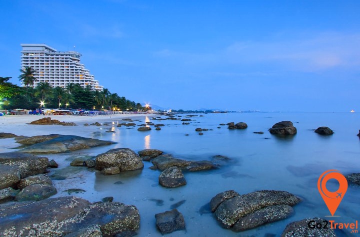 Bãi biển thơ mộng Hua Hin 