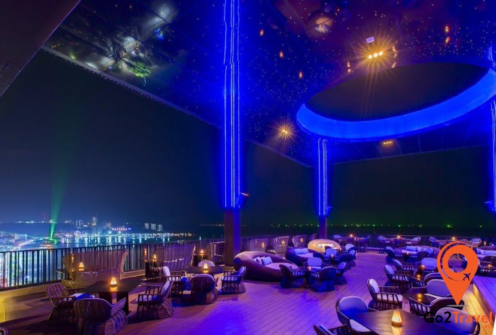 Horizon Rooftop Bar tại Hilton