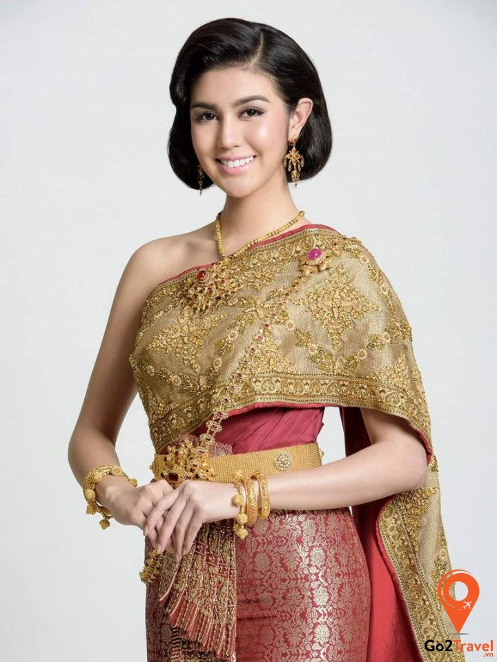 Thai Chakkri thường được mặc trong các dịp lễ quan trọng